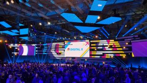 Blick auf die Konferenzhall der Digital X 2019 – Europas größter Digitalisierungsgipfel / BankingHub